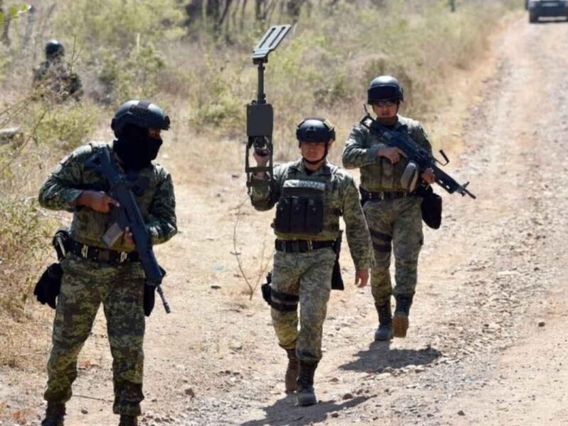 ¡Explosión sorpresa en Michoacán! Mina hiere a 3 militares en Apatzingán