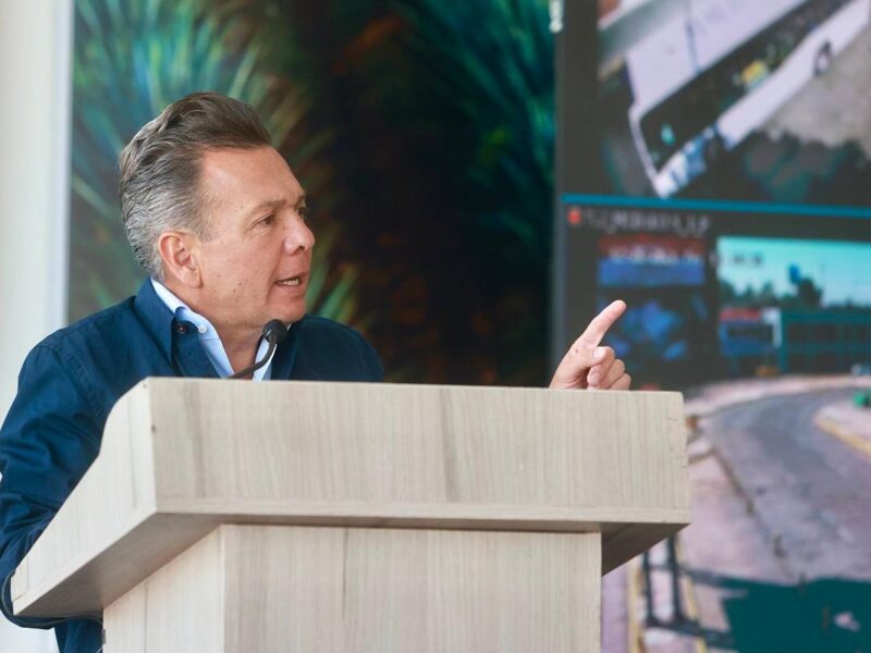 Gobernador de Jalisco declara alerta máxima