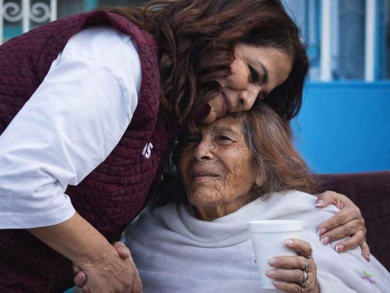 Impulsa Fabiola Alanís agenda de cuidados para dignificar la vida de las mujeres en Michoacán