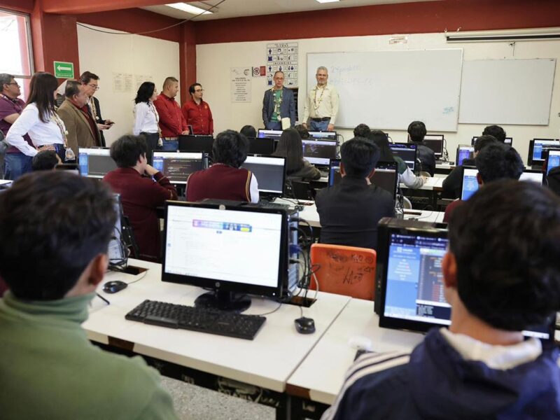 Impulsa Michoacán talento digital a través de formación especializada en Inteligencia Artificial: Bedolla