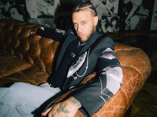 Jhayco asume culpa por frase sobre Christian Nodal y desea éxito a Cazzu en Latinaje