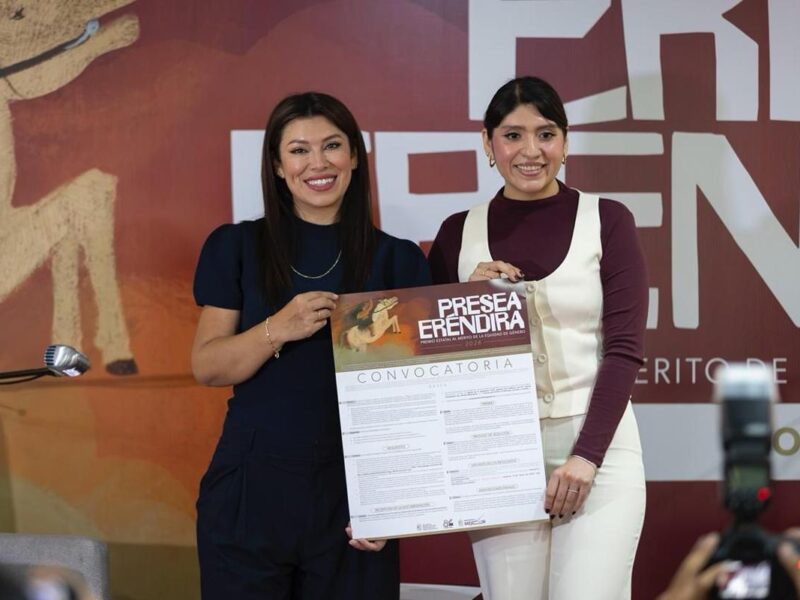Las niñas también hacen historia: lanzan convocatoria a la Presea Eréndira