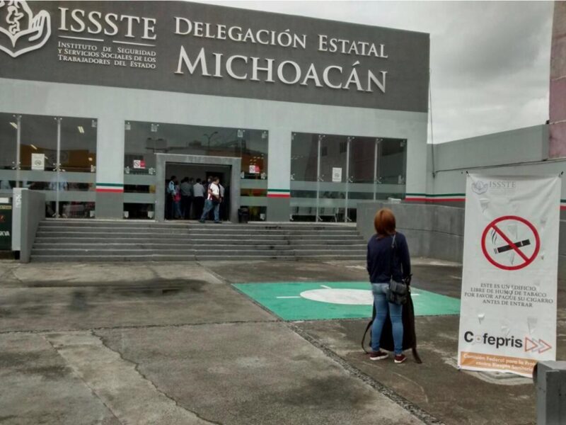 Morelia: Intentó hacerse pasar por familiar de un difunto para cobrar pensión y lo "cacharon"