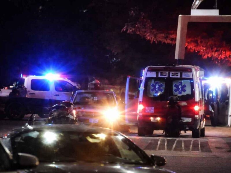 Persecución por robo de motocicleta termina con muerte tras choque en Apatzingán