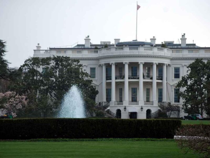 Petro se reúne con Trump en la Casa Blanca tras un año de tensiones diplomáticas