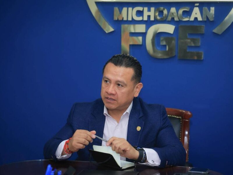 Torres Piña descarta pedir licencia para separarse de la FGE