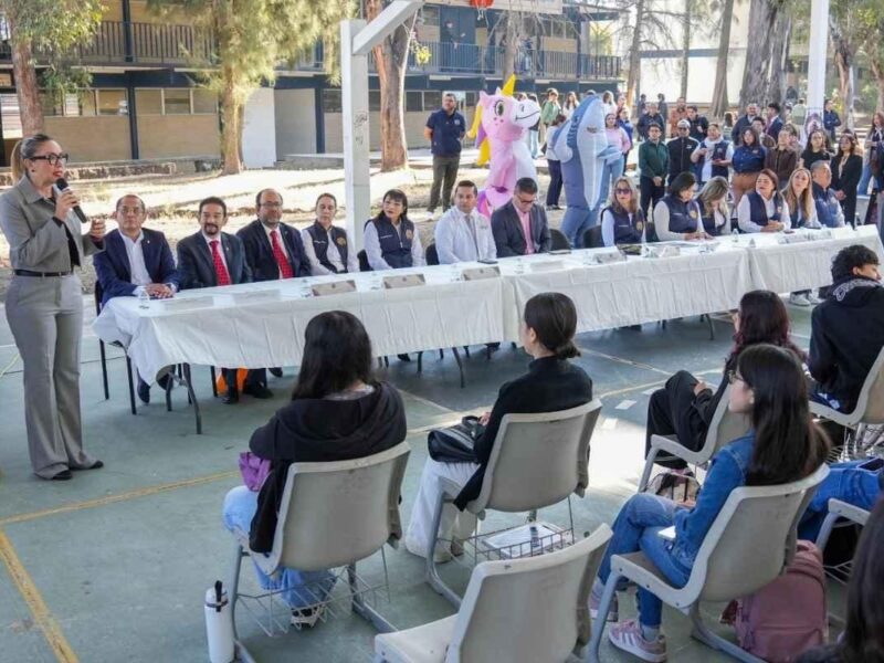 UMSNH lanza campaña de prevención de adicciones y fomenta la lucha contra la violencia en estudiantes. 2