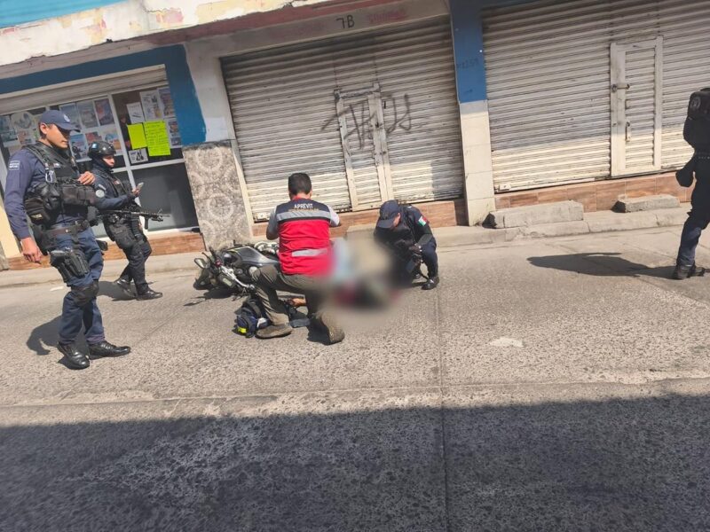Uruapan: por razones desconocidas atacan a balazos a un motociclista