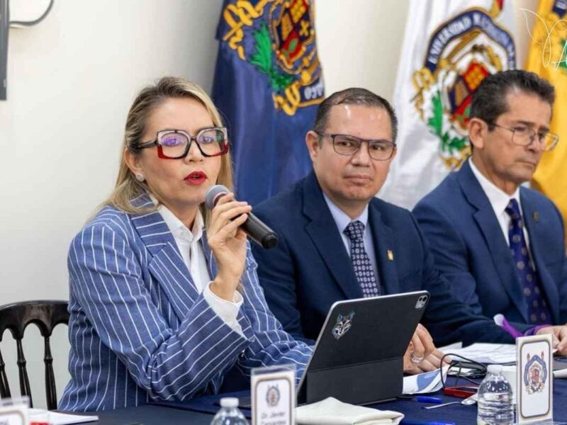 Yarabí Ávila plantea programa de fortalecimiento de Escuelas Incorporadas a UMSNH 1