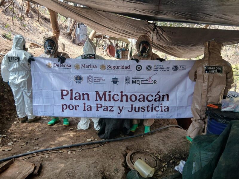 Agentes federales y estatales inhabilitan laboratorio para elaboración de drogas en Peribán