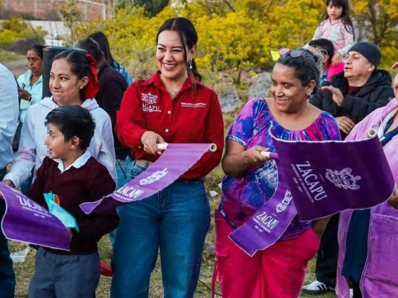 Arranca Mónica Valdez pavimentación de la calle Michoacán en la colonia Luis Donaldo Colosio