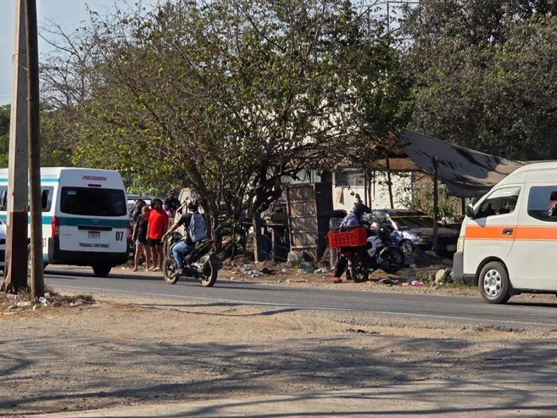 Ataque directo deja a una pareja sin vida y una mujer lesionada en Lázaro Cárdenas