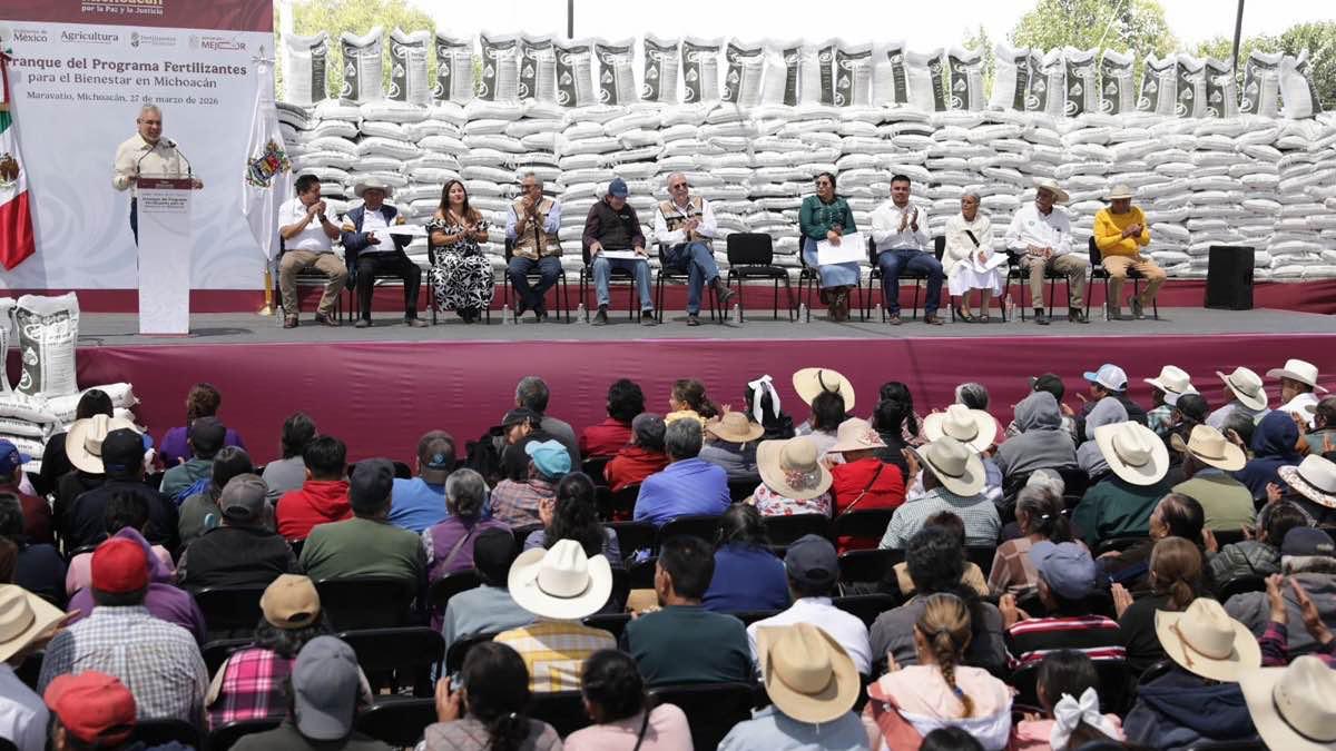 Bedolla y Berdegué arrancan entrega de fertilizantes gratuitos a productores michoacanos-1