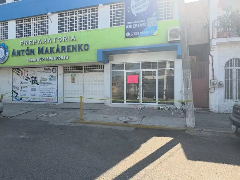 Colegio Antón Makárenko permanece asegurado tras la muerte de dos maestras; se exige justicia