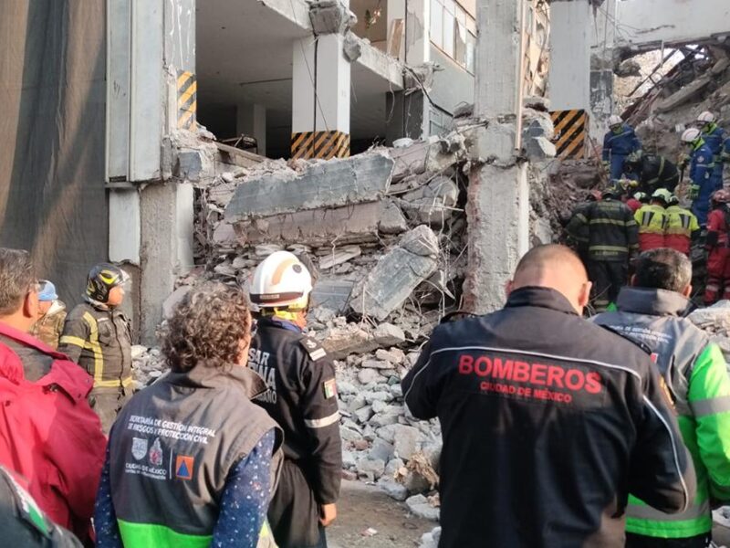 Confirman la muerte de tercer trabajador por derrumbe de edificio en San Antonio Abad
