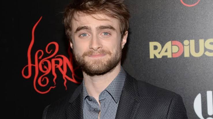 Daniel Radcliffe defiende a Bad Bunny tras su show en el Super Bowl 2026”