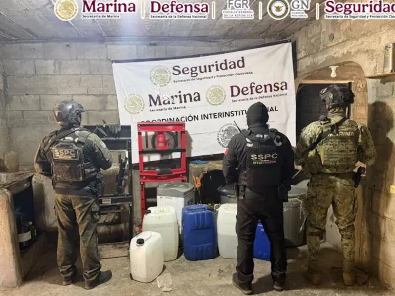 Detienen a 4 y aseguran laboratorio de drogas en Sinaloa