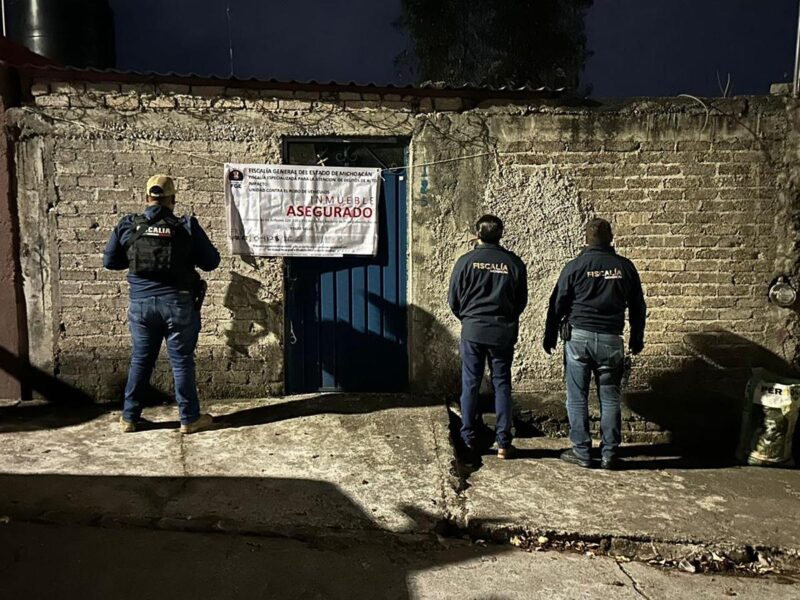 Ejecuta FGE cateo en la colonia Lomas del Durazno en Morelia y asegura vehículo con reporte de robo; hay un detenido