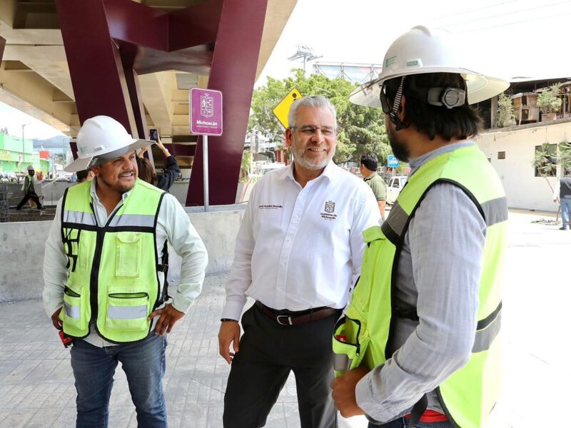 ¡En su recta final! Supervisa Bedolla últimos detalles del puente La Hielera, en Uruapan
