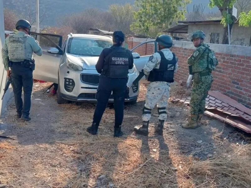 Enfrentamiento en Arteaga deja dos civiles armados muertos