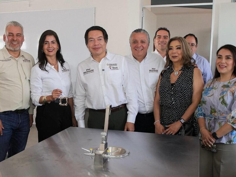 Escuela en Tejerías modelo nacional Gabriela Molina