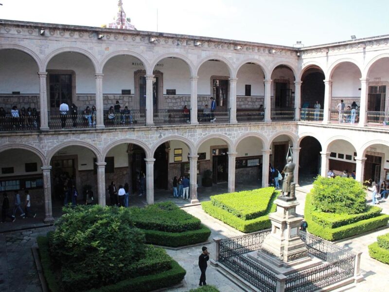 Estudiantes de secundaria tendrán pase universal al Bachillerato Nicolaita