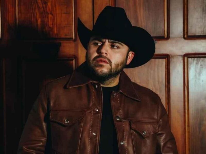 Gerardo Ortiz reacciona a preguntas sobre presunto vínculo con líder criminal