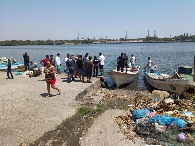 Hombre muere ahogado en las costas de Lázaro Cárdenas
