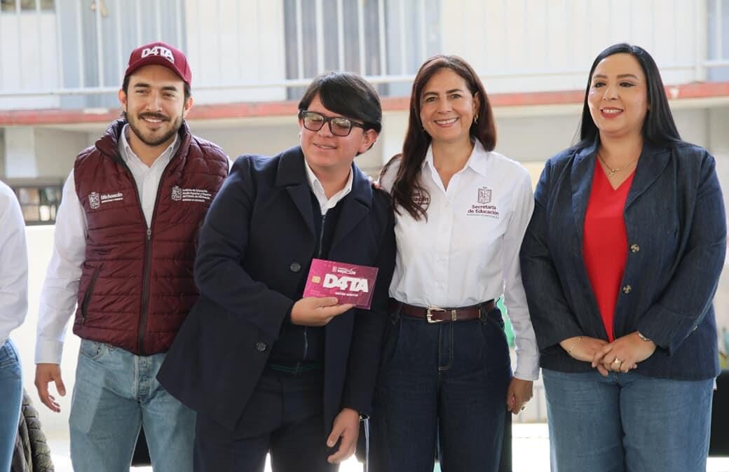 Impulso pedagógico en Uruapan: 92 mil estudiantes Gabriela Molina 2