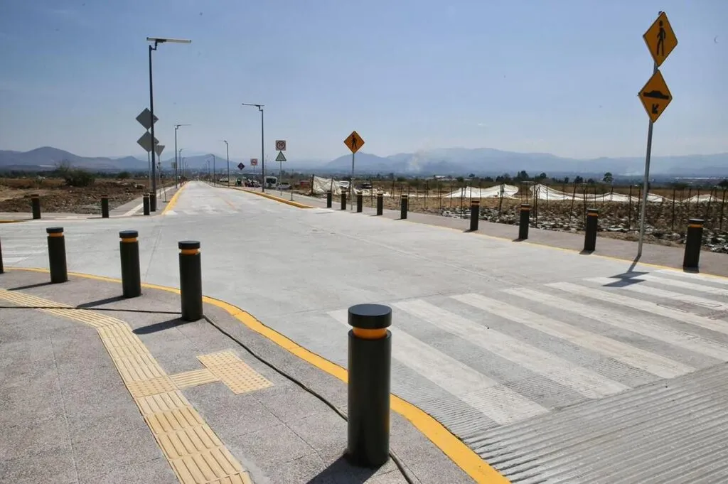 Inaugura Bedolla acceso digno y seguro a la Universidad Tecnológica del Oriente-2