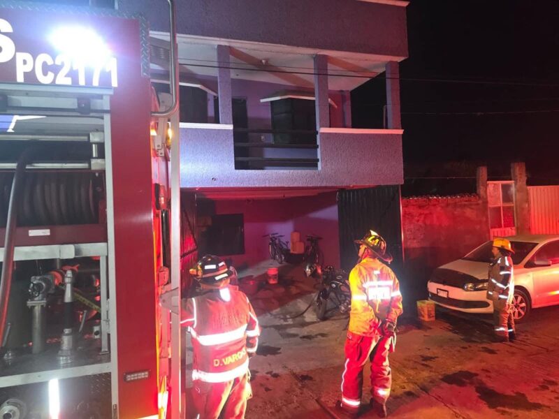 Incendio en domicilio de la Tenencia Morelos dejó solo daños materiales