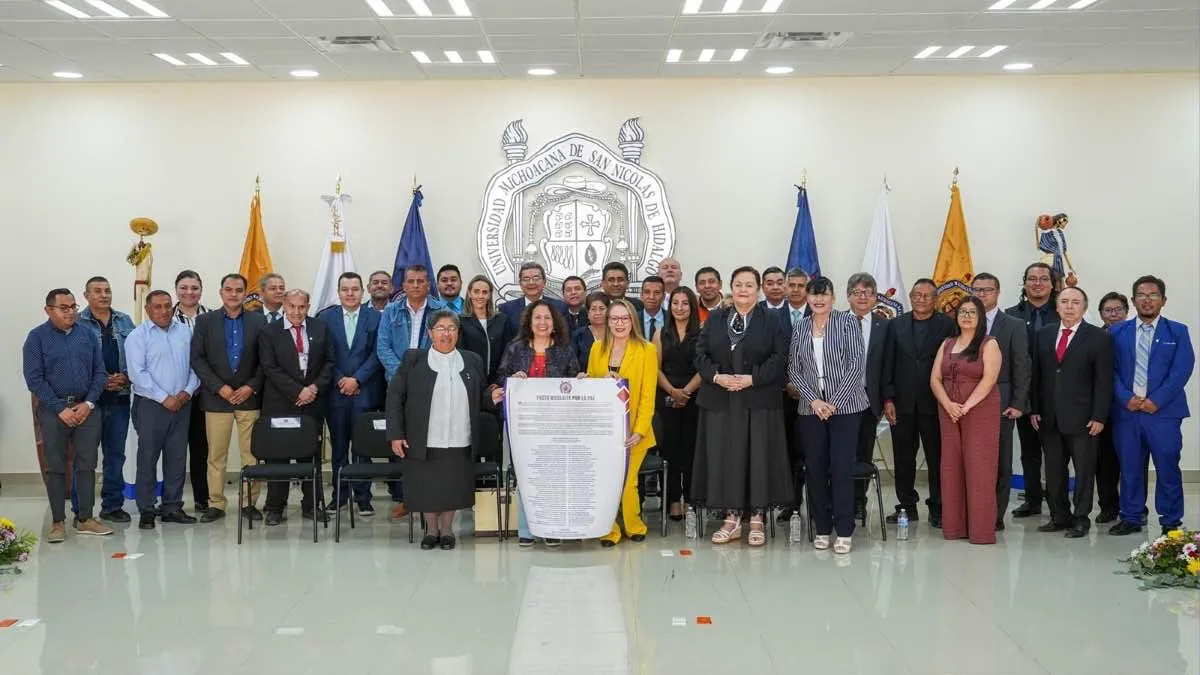 Inédito Pacto Nicolaita por la Paz sellan Escuelas Incorporadas de la UMSNH-2