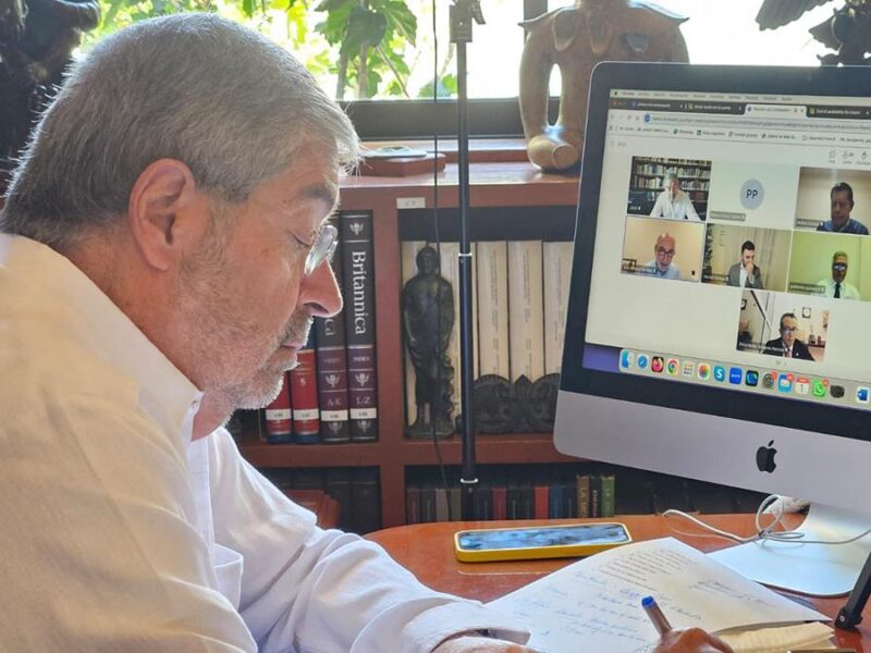 Juan Ramón de la Fuente se reúne con los representantes de México en Medio Oriente