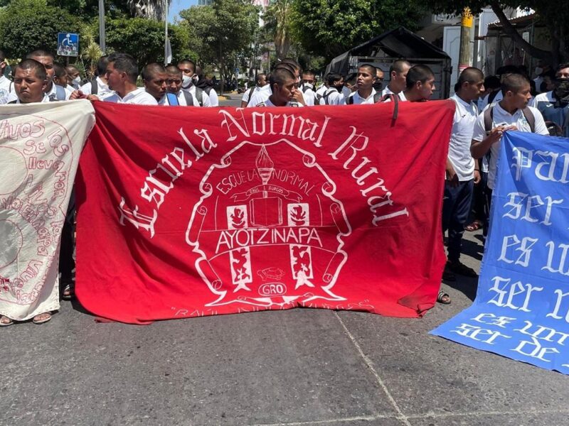 Juez ordena al Ejército mexicano entregar información de inteligencia sobre Caso Ayotzinapa