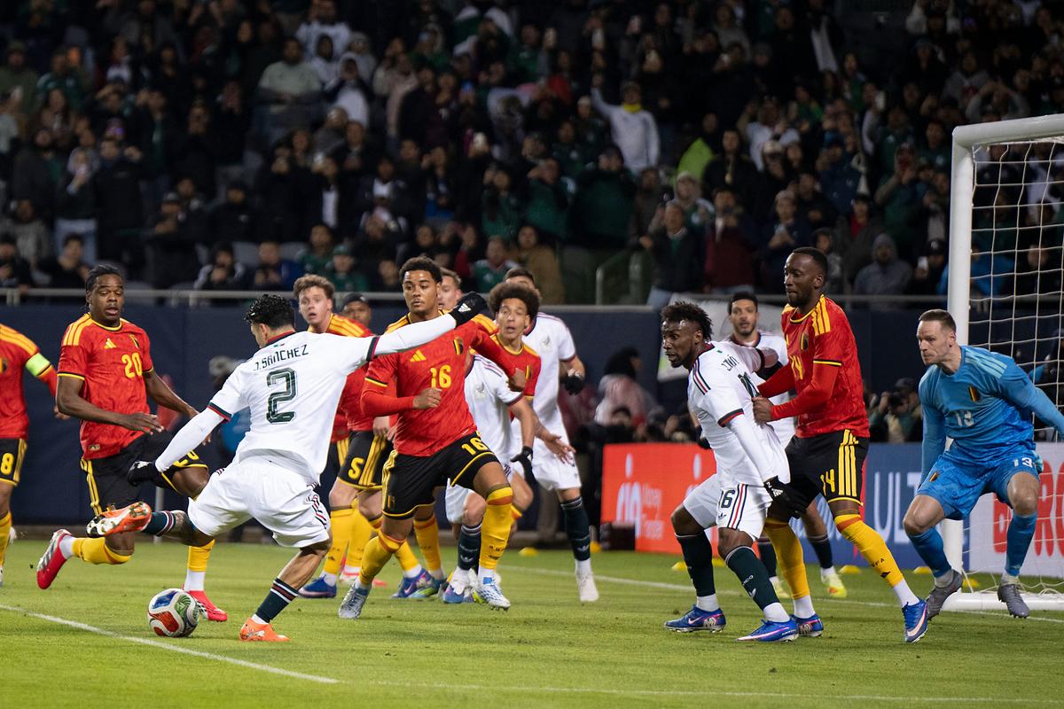 México mejora, ilusiona, pero no le alcanza al empatar 1-1 con Bélgica-1