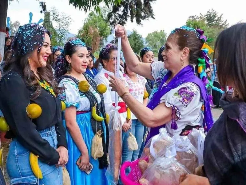 Mónica Valdez se coordina con nuevas autoridades de Tiríndaro