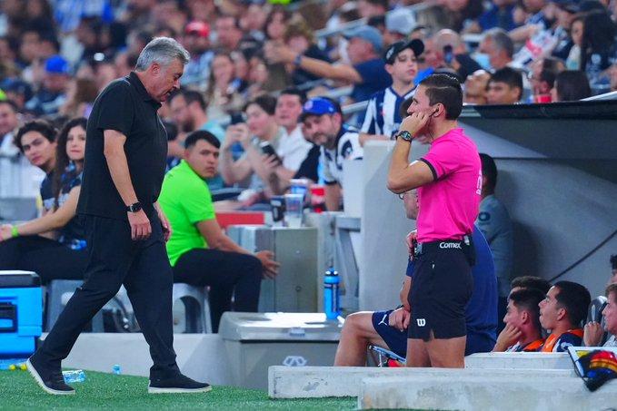 ¡Otro entrenador más que se va de Rayados: Domènec Torrent queda fuera!