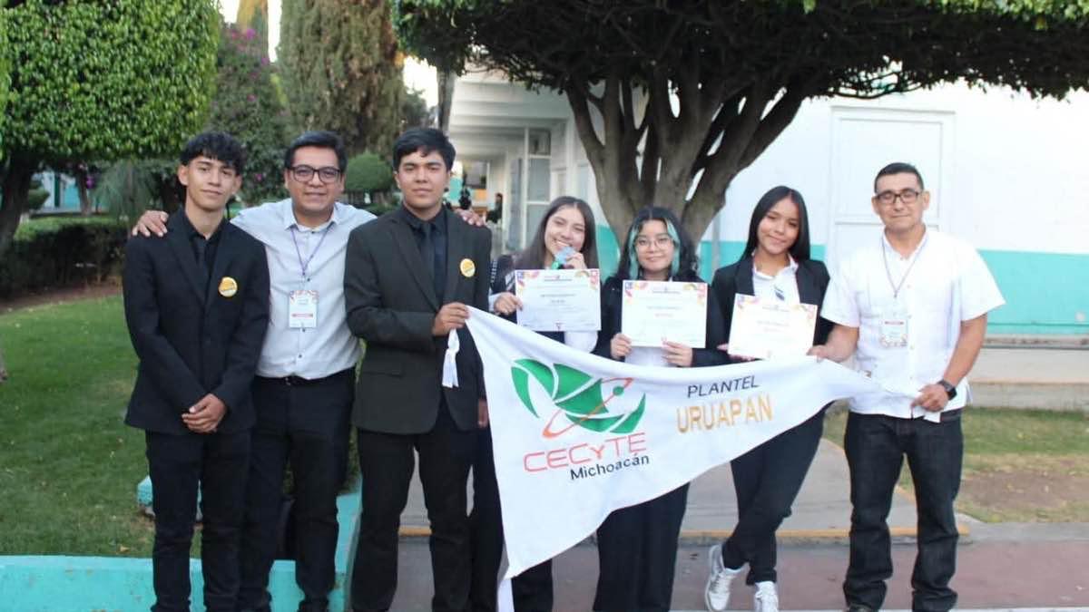 ¿Programar sin computadora? Estudiantes del Cecytem crean app CompilAPP que lo hace posible-2