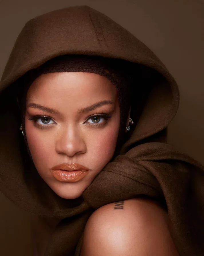 Rihanna: revelan audio del tiroteo frente a su casa en Los Ángeles-1