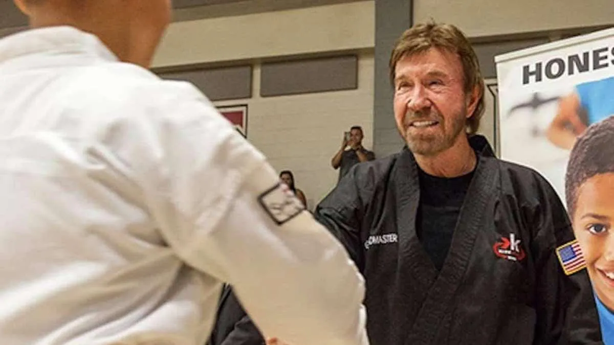 se convierte en leyenda eterna Chuck Norris
