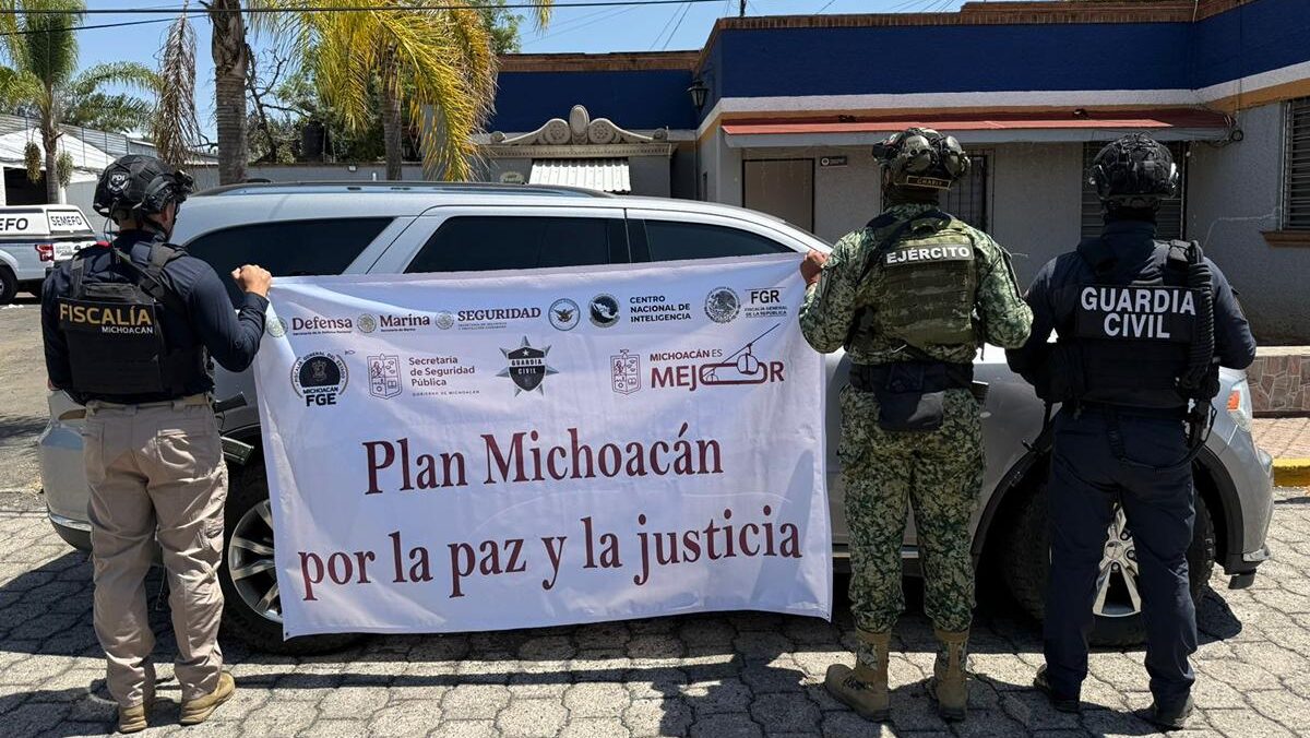 SSP y Defensa detienen a 6 personas y aseguran 10 armas en Morelia-1