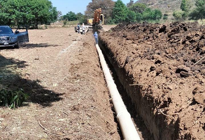 Tecnifican canal Joconoles para asegurar riego en Michoacán