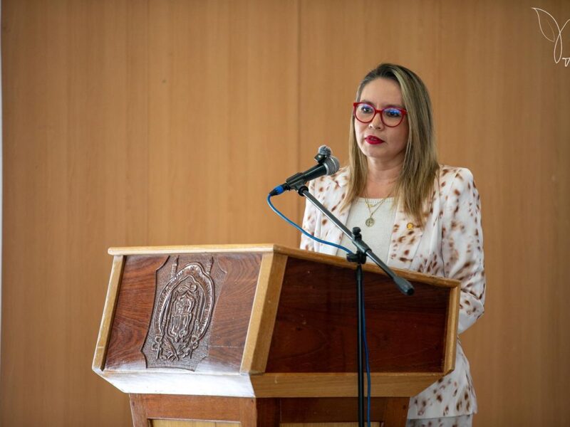 UMSNH entrega ciudadanos de bien, que ayudarán a construir un mejor país, afirma Yarabí Ávila