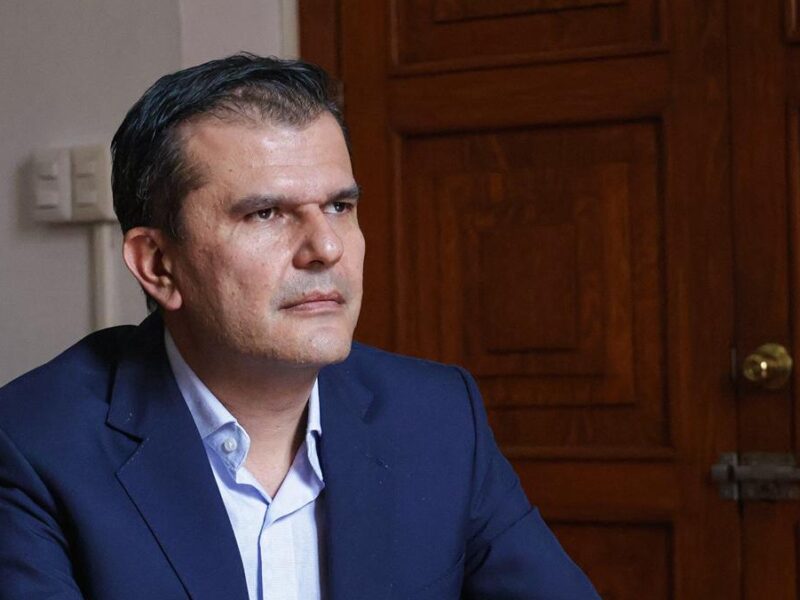 Acusan al Ayuntamiento de Uruapan de pagar defensa de escoltas de Carlos Manzo