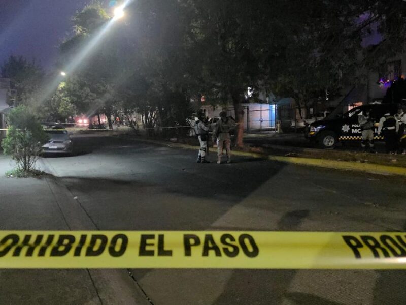 Atacan a balazos a un hombre al interior de su camioneta en Villas del Pedregal, Morelia
