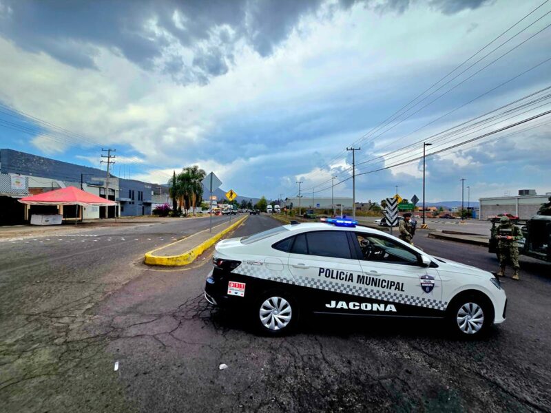 Atacan a balazos a un hombre cuando viajaba en su camioneta en la Jacona-Jiquilpan