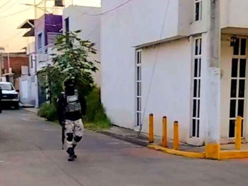 Autoridades catean domicilio ligado a exalcalde en Uruapan