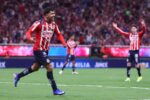 Chivas gana y golea 5-0 a Puebla y alcanza récord de histórico de puntos