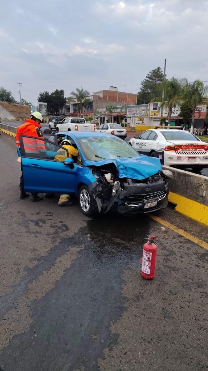 Choque en la Morelia–Pátzcuaro deja un muerto y una lesionada