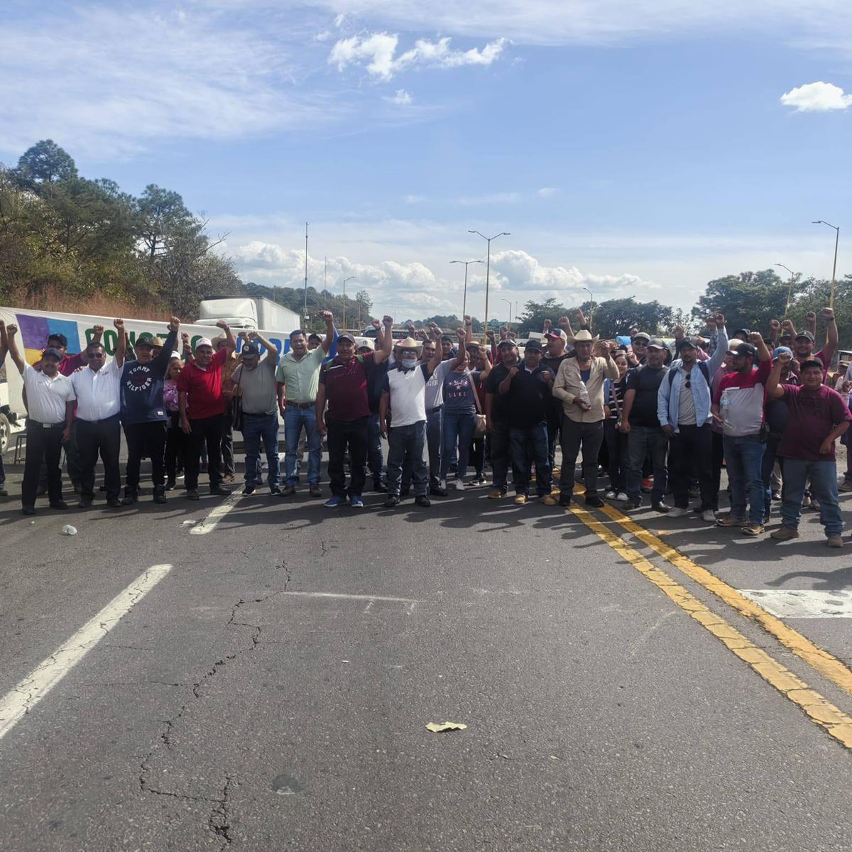 Comunidades indígenas iniciaron bloqueos carreteros